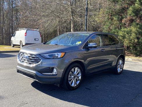 Used 2024 Ford Edge Titanium image 5