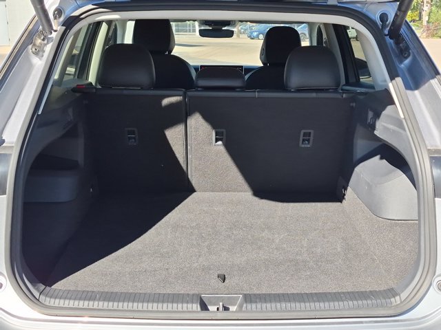 Used 2026 Volkswagen Tiguan SE FWD image 6