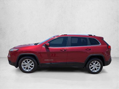 Used 2017 Jeep Cherokee Latitude w/ Comfort/Convenience Group FWD image 10