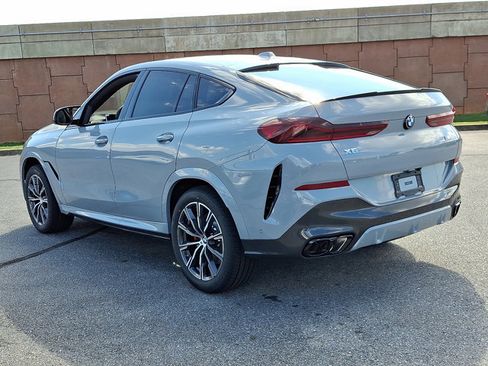New 2026 BMW X6 M60i image 3