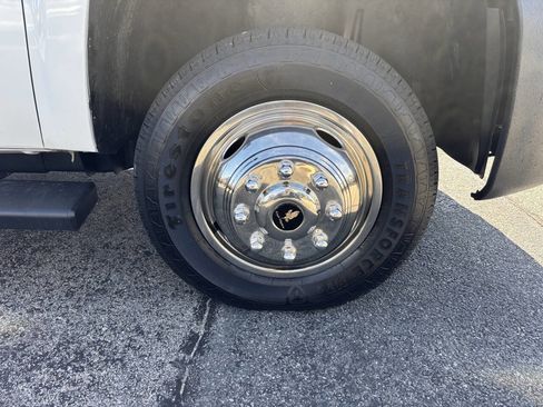 Used 2009 Chevrolet Silverado 3500 W/T w/ Snow Plow Prep Package image 13