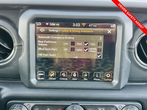 Used 2022 Jeep Gladiator Overland image 7