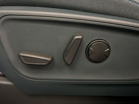 New 2025 Ford Maverick XLT w/ XLT Luxury Package image 24