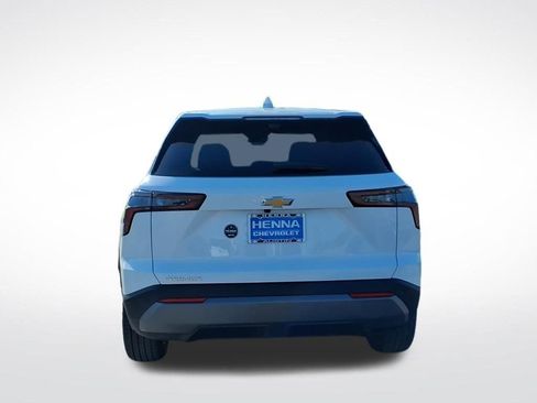 New 2026 Chevrolet Equinox LT w/ Convenience Package II FWD image 4