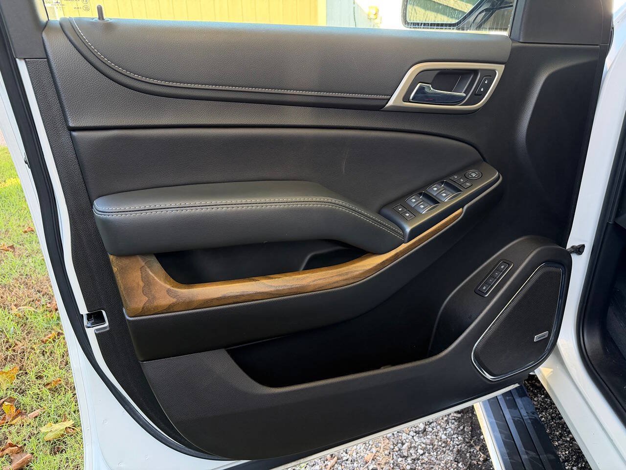Used 2019 GMC Yukon Denali w/ Denali Ultimate Package AWD/4WD image 9