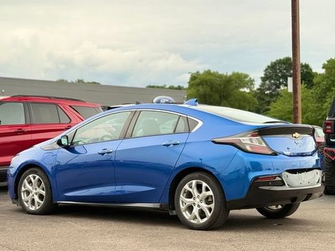 Used 2018 Chevrolet Volt Premier w/ Driver Confidence Package FWD image 43