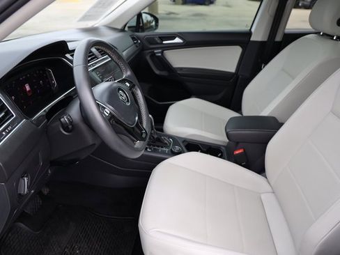 Used 2021 Volkswagen Tiguan SEL image 10