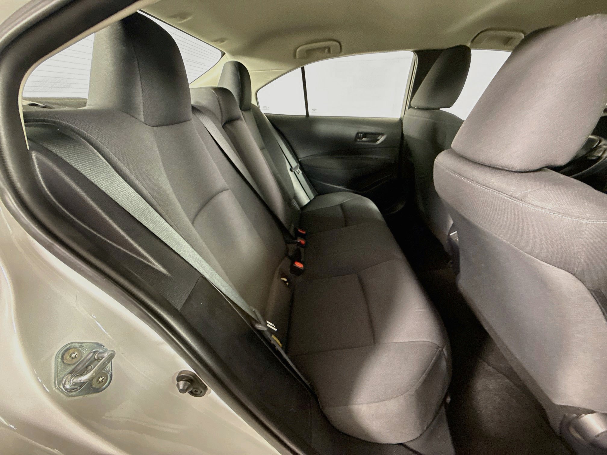Used 2025 Toyota Corolla LE FWD image 32