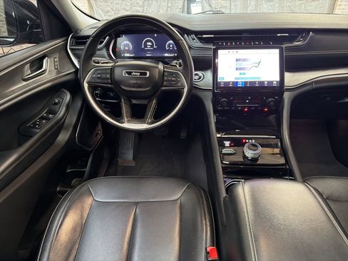 Used 2022 Jeep Grand Cherokee Limited image 15