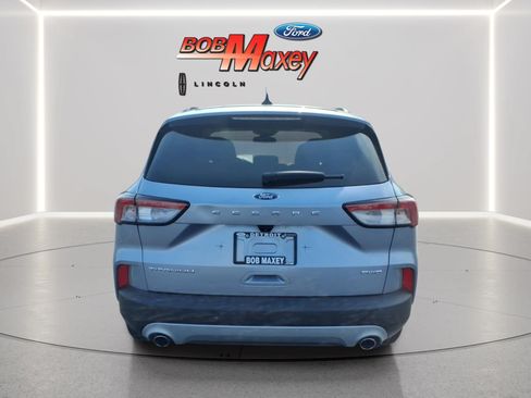 Certified 2022 Ford Escape Titanium AWD/4WD image 5