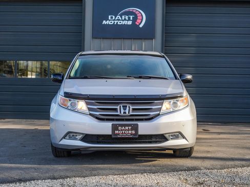 Used 2011 Honda Odyssey Touring image 2