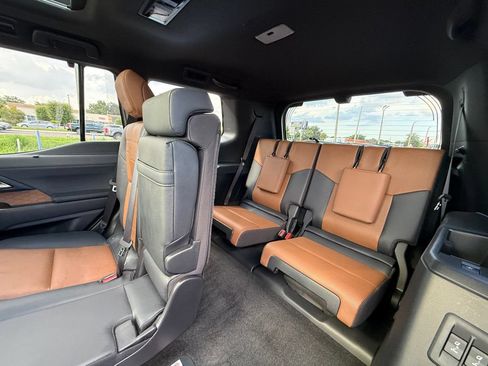 Used 2025 Lexus GX 550 AWD/4WD image 29
