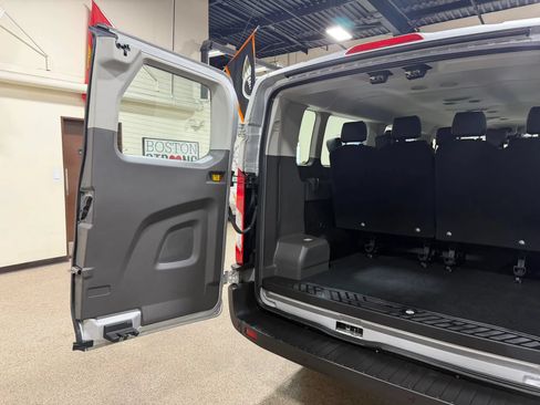 Used 2022 Ford Transit 350 XL RWD image 18