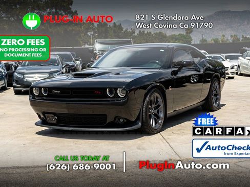 Used 2023 Dodge Challenger R/T Scat Pack RWD image 1