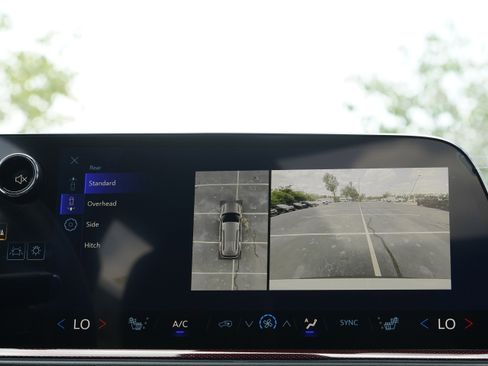 New 2026 Chevrolet Traverse Z71 w/ Enhanced Driving Package AWD/4WD image 33