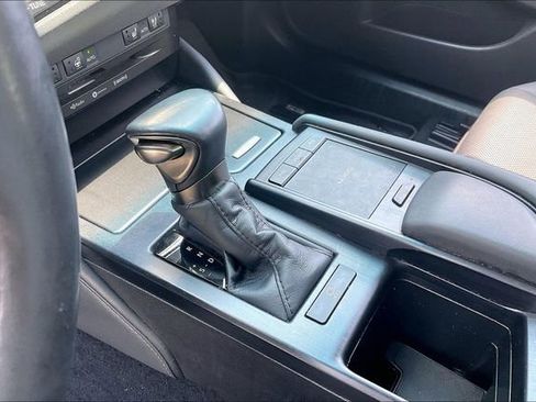 Used 2022 Lexus ES 350 w/ Premium Package FWD image 18
