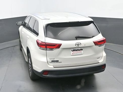 Used 2018 Toyota Highlander XLE image 15