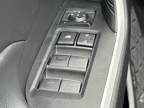 Used 2024 Toyota RAV4 XLE FWD image 20