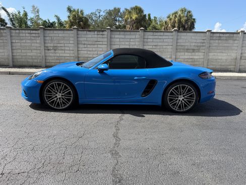 Certified 2025 Porsche 718 Boxster RWD image 2