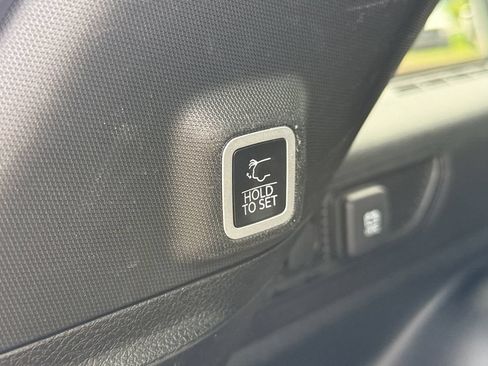 Used 2024 Jeep Grand Cherokee Altitude RWD image 47