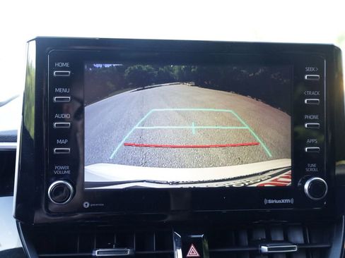 Used 2021 Toyota Corolla SE image 18