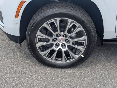 New 2026 GMC Yukon XL Denali w/ Denali Reserve Package RWD image 12