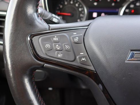 Used 2022 Chevrolet Equinox RS w/ Infotainment Package image 7