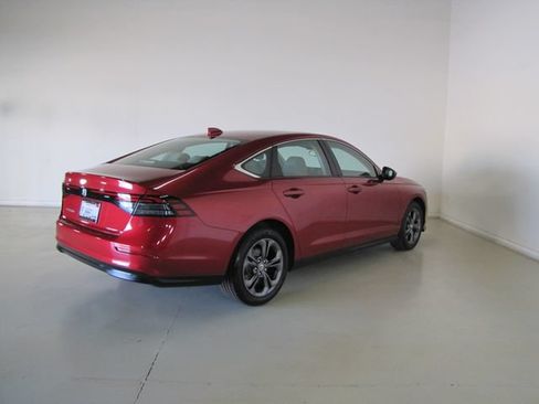 Certified 2023 Honda Accord EX image 25