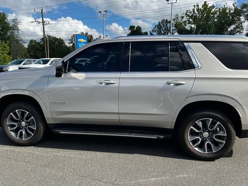 Used 2022 Chevrolet Tahoe LT w/ Luxury Package AWD/4WD image 6