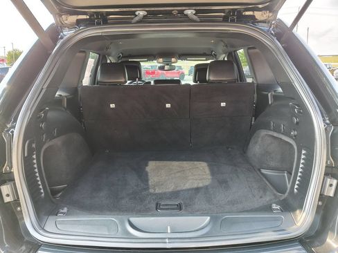Used 2018 Jeep Grand Cherokee Altitude AWD/4WD image 10