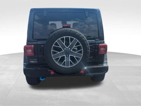 Used 2024 Jeep Wrangler High Altitude AWD/4WD image 7