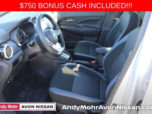 New 2025 Nissan Versa SV image 7