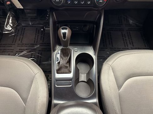 Used 2015 Hyundai Tucson GLS image 20