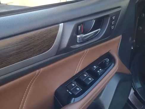 Used 2019 Subaru Outback 3.6R Touring w/ Popular Package #3A image 11