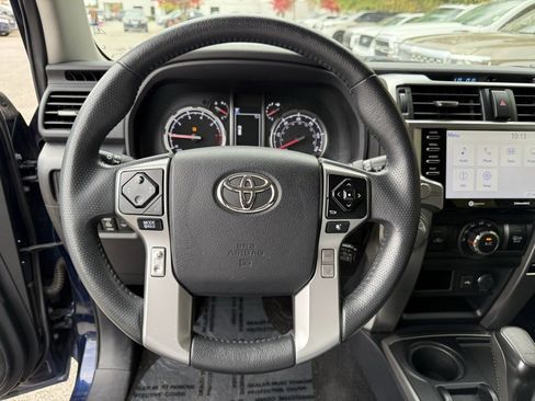 Used 2023 Toyota 4Runner TRD Sport image 11