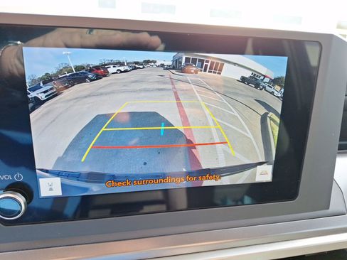 Used 2024 Toyota Tacoma TRD Sport image 26