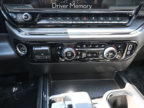 Used 2024 Chevrolet Silverado 1500 ZR2 w/ Technology Package image 17