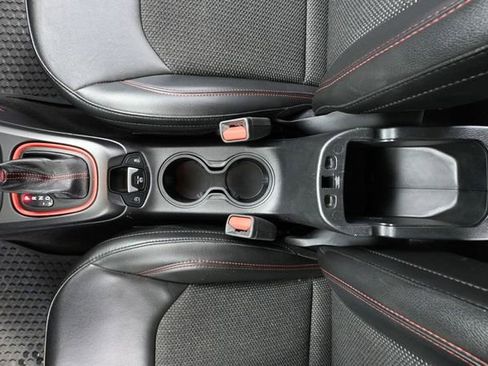 Used 2019 Jeep Compass Trailhawk AWD/4WD image 33