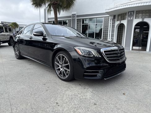 Used 2019 Mercedes-Benz S 560 Sedan image 2