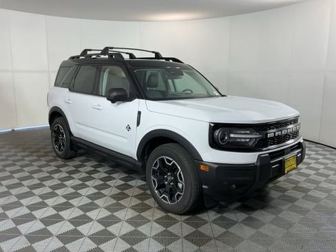 Used 2025 Ford Bronco Sport Outer Banks w/ Outer Banks Tech Package+ AWD/4WD image 3