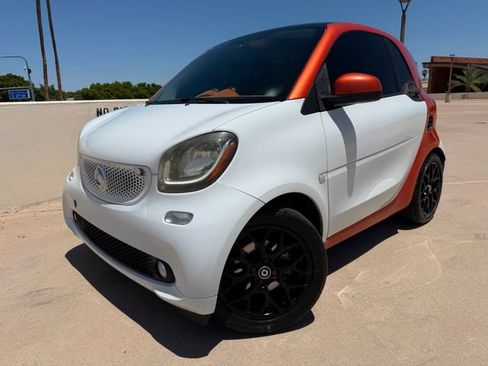 Used 2016 smart fortwo passion w/ Edition #1 Package RWD image 4