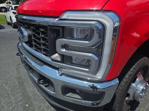 Used 2023 Ford F350 Lariat w/ Lariat Ultimate Package AWD/4WD image 32