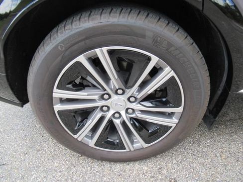 Certified 2024 Cadillac Lyriq Luxury RWD image 10