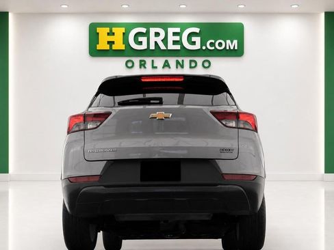 Used 2025 Chevrolet TrailBlazer LS FWD image 8