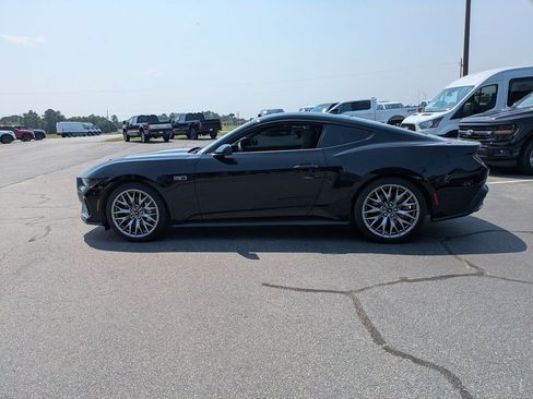 Used 2025 Ford Mustang GT Premium RWD image 7