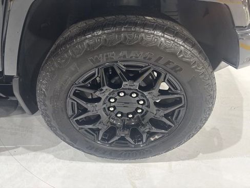 Used 2025 GMC Hummer EV 3X w/ LPO, Roof Cross Rail Package AWD/4WD image 41