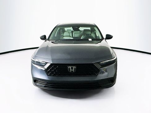 Used 2025 Honda Accord SE image 2