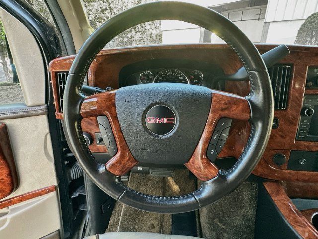 Used 2017 GMC Savana 2500 Extended RWD image 15