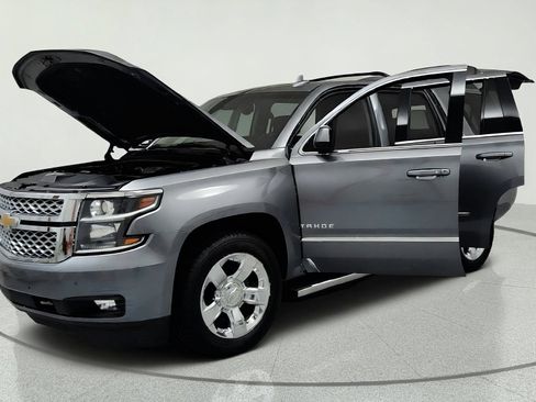 Used 2018 Chevrolet Tahoe LT w/ LT Signature Package AWD/4WD image 9