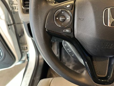 Used 2020 Honda HR-V EX image 11
